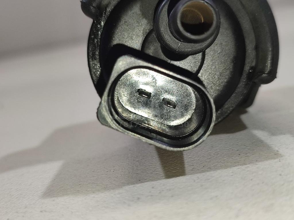 Клапан вентиляции топливного бака