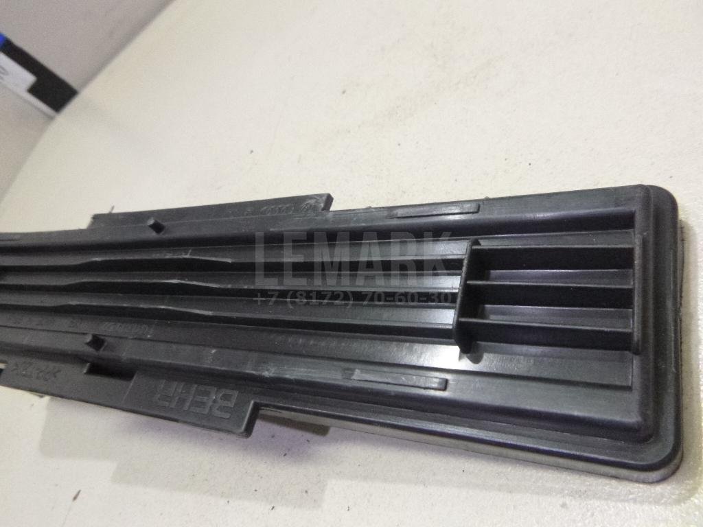 Крышка салонного фильтра