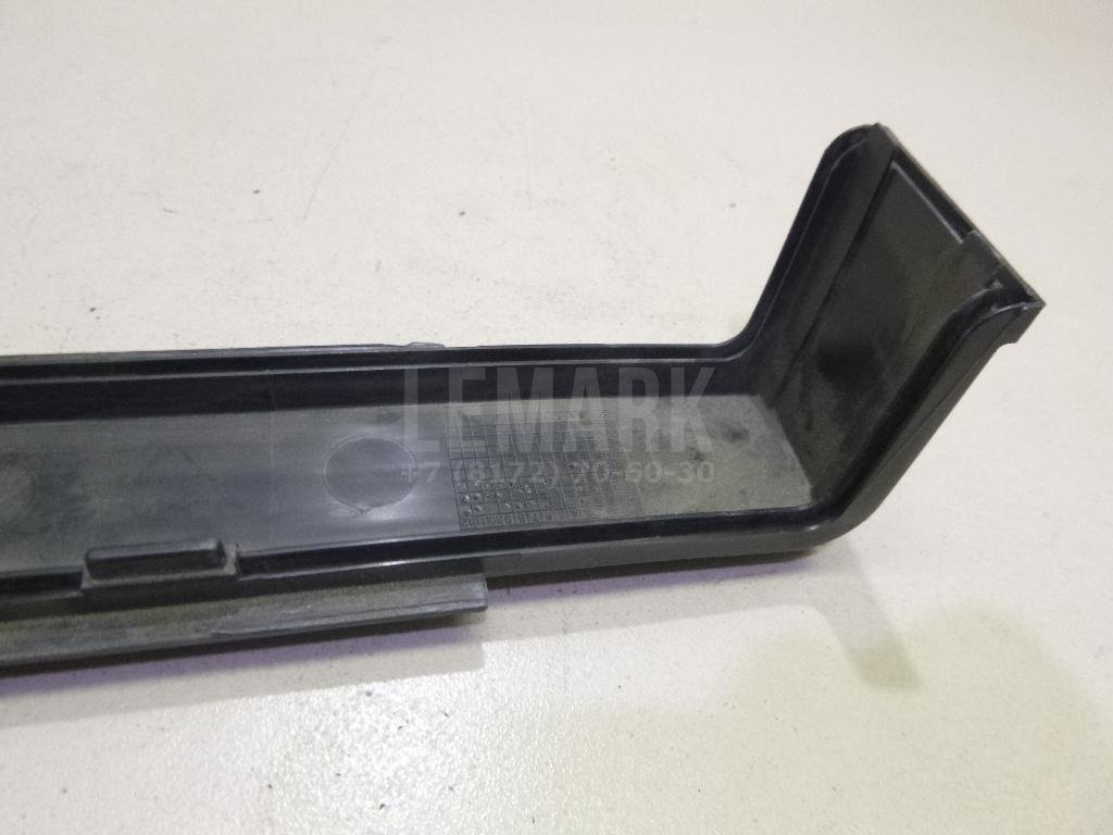 Крышка салонного фильтра