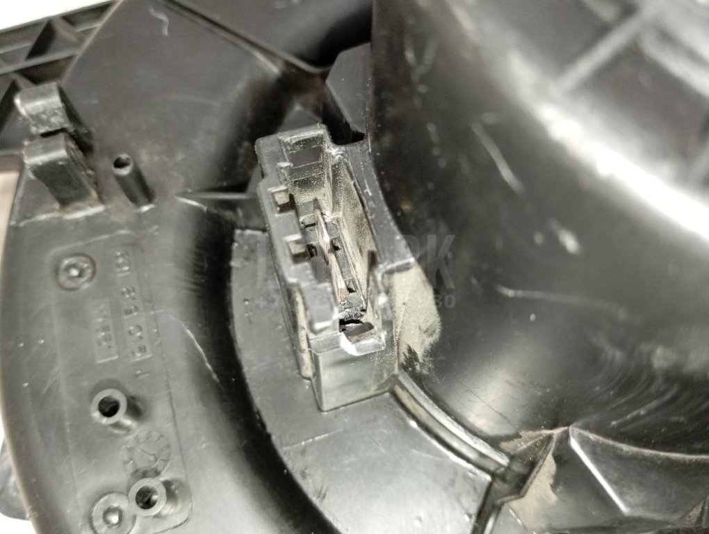 Моторчик отопителя для  Audi 100 [C4] 1991-1994