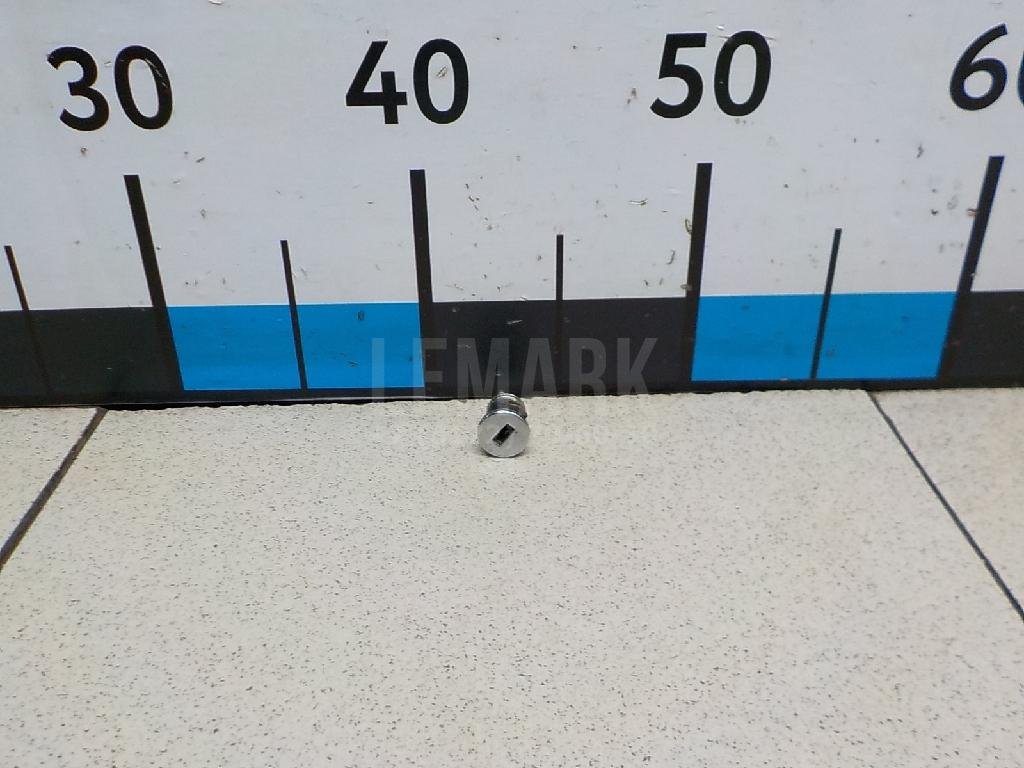 Вставка замка бардачка