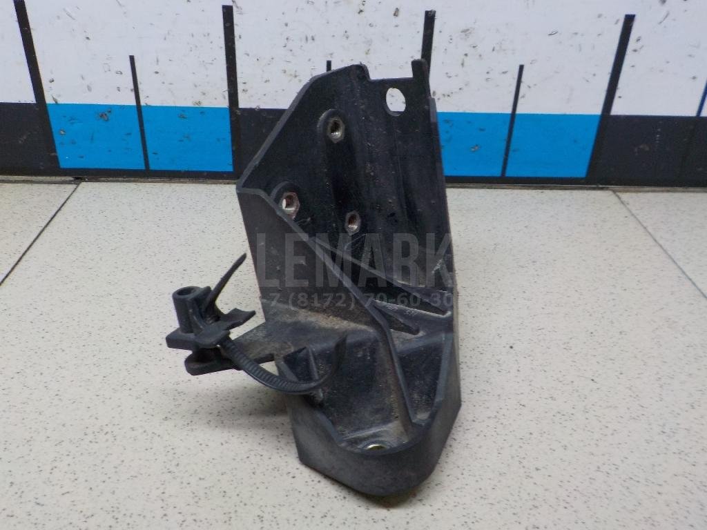 Кронштейн осушителя для  Audi A1 (8X) 2010-2018