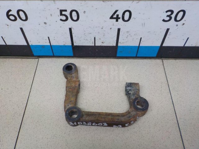 Кронштейн задней балки