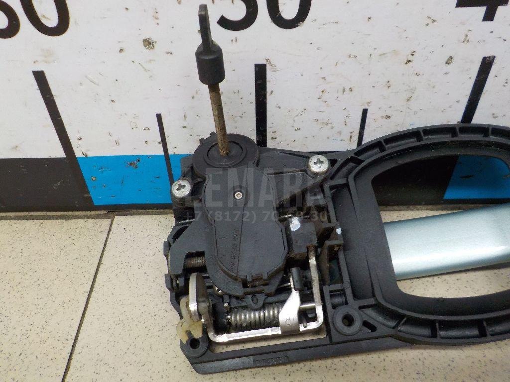 Ручка двери передней наружная правая