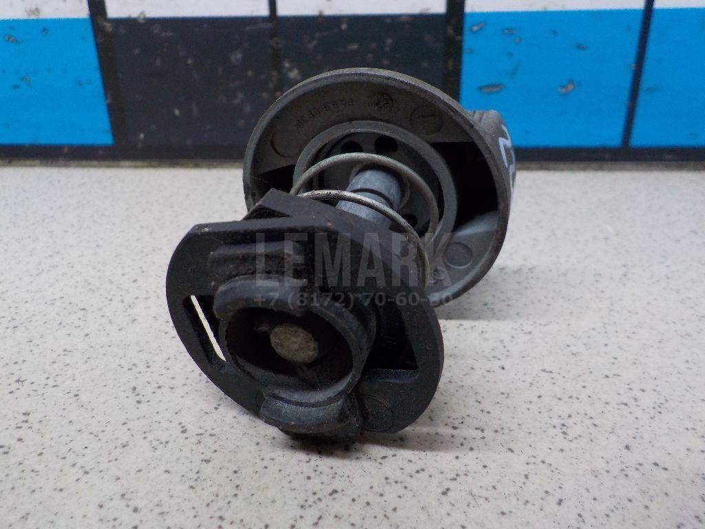 Защелка держателя капота