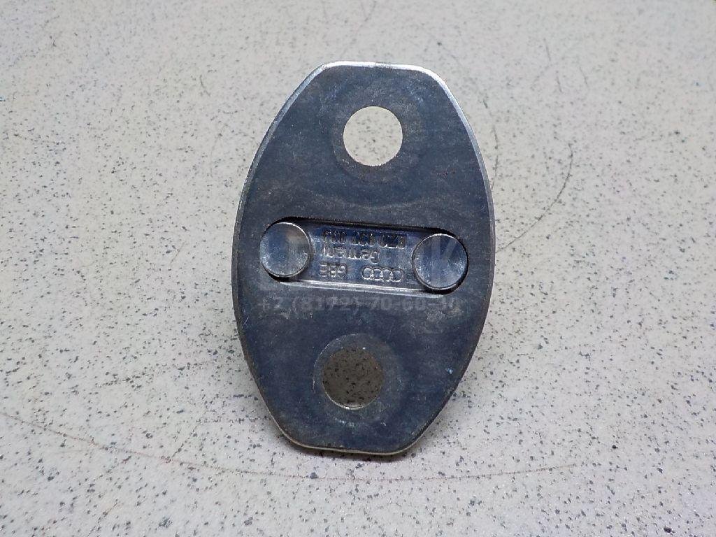 Ответная часть замка двери