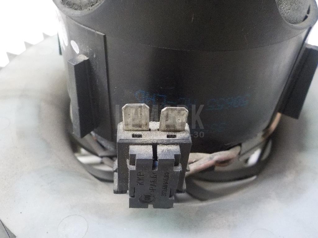 Моторчик отопителя для  Audi A4 [B9] 2015