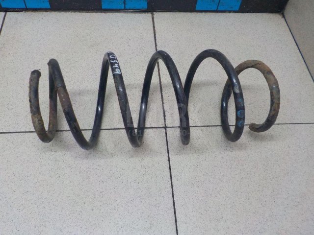 Пружина передняя