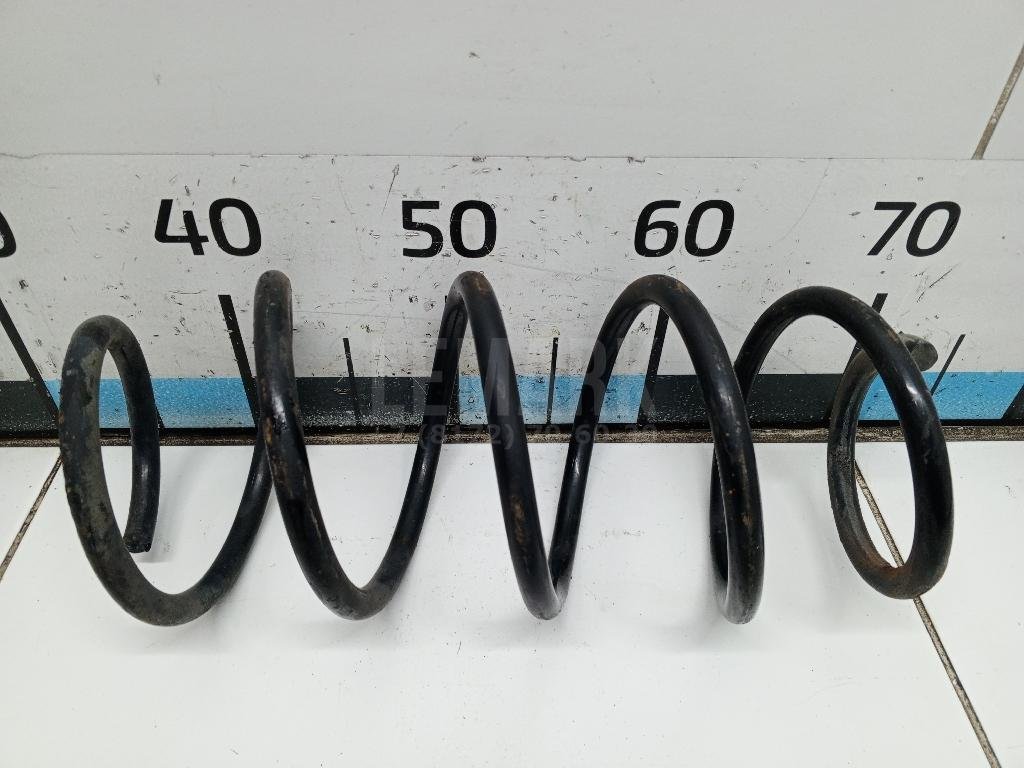 Пружина передняя