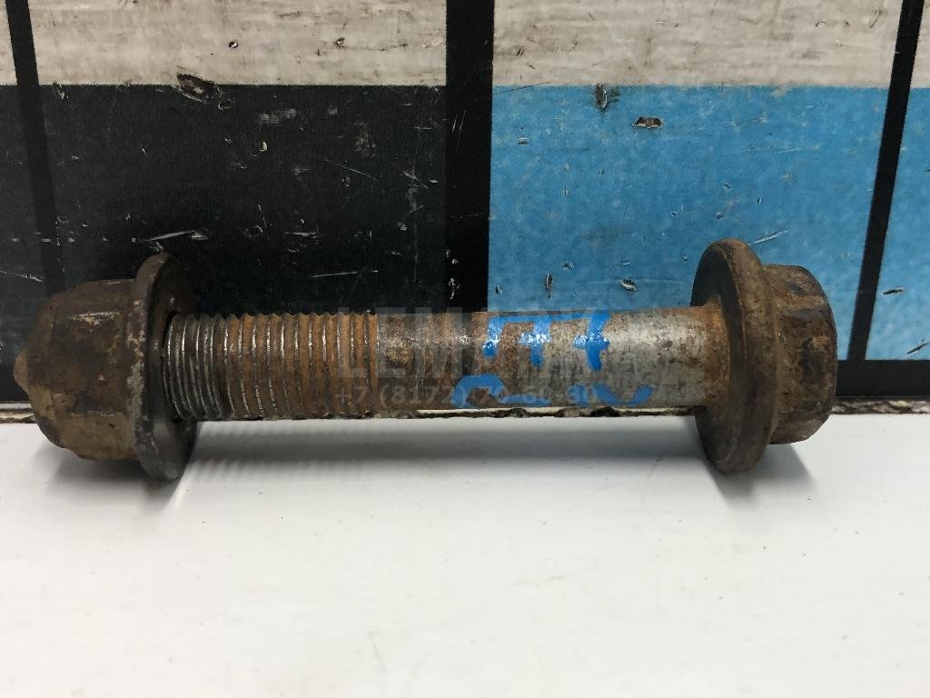 Болт переднего рычага