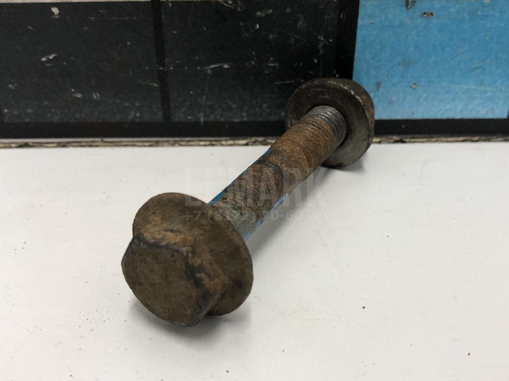 Болт переднего рычага