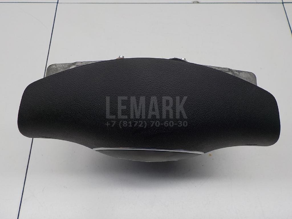 Подушка безопасности в рулевое колесо