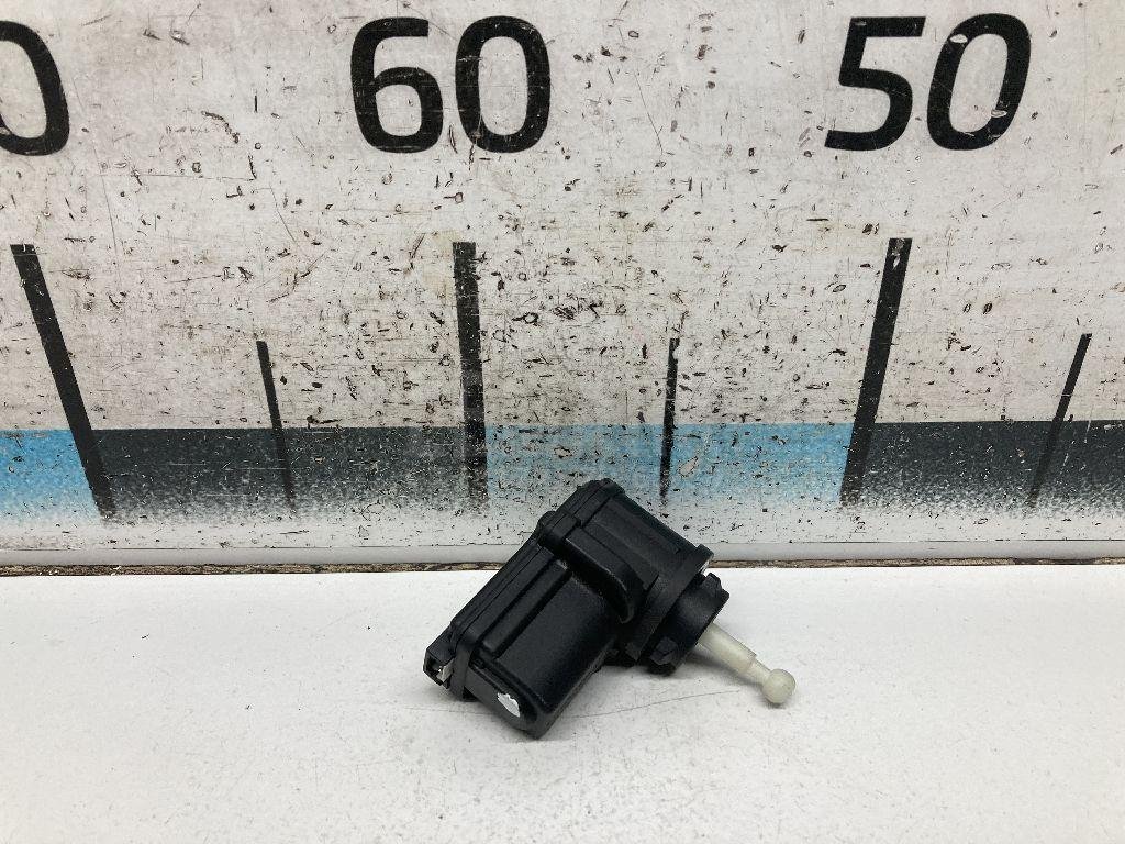 Моторчик корректора фары