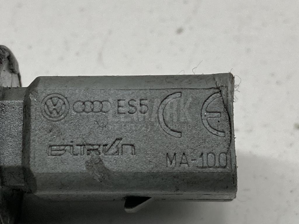 Датчик включения заднего хода