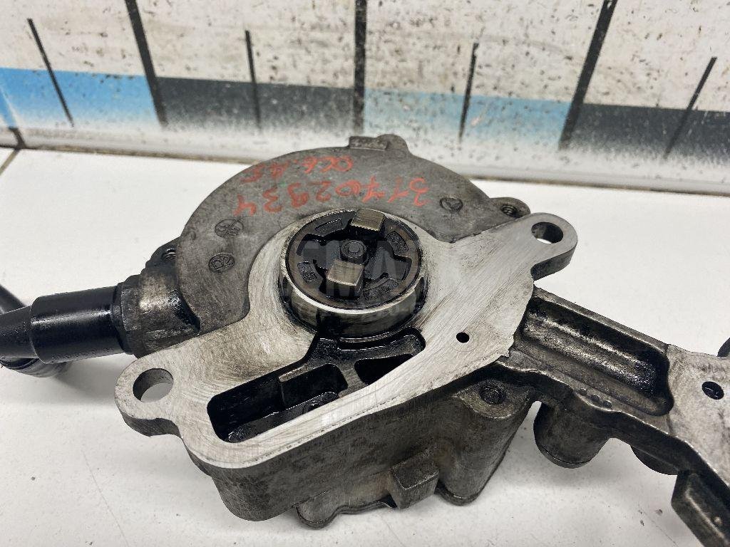 Насос вакуумный