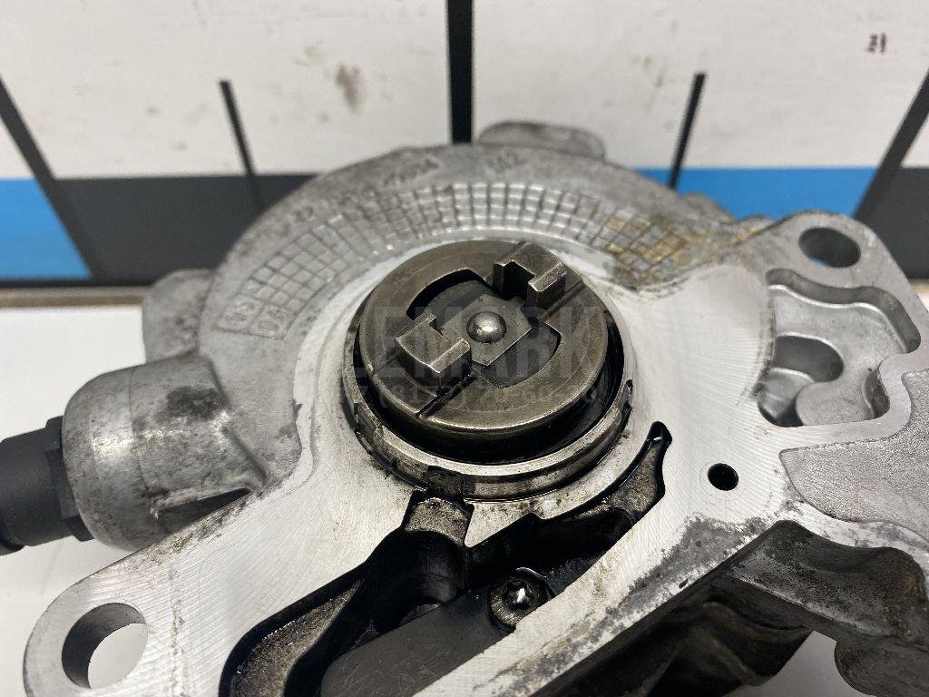 Насос вакуумный