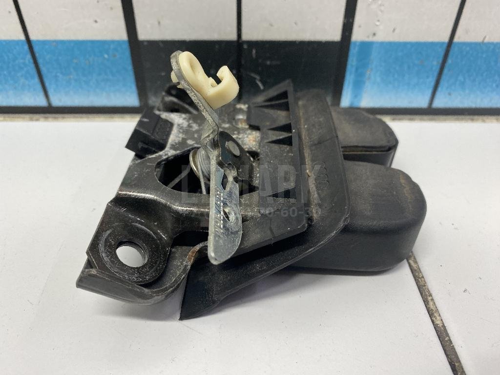 Замок багажника