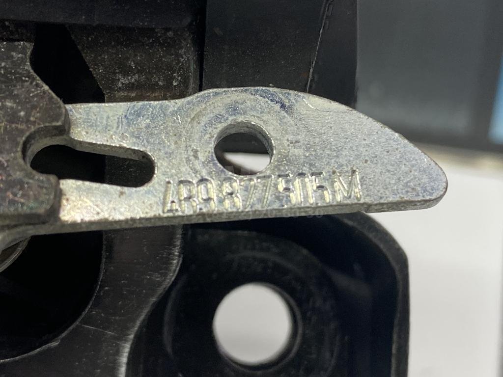 Замок багажника