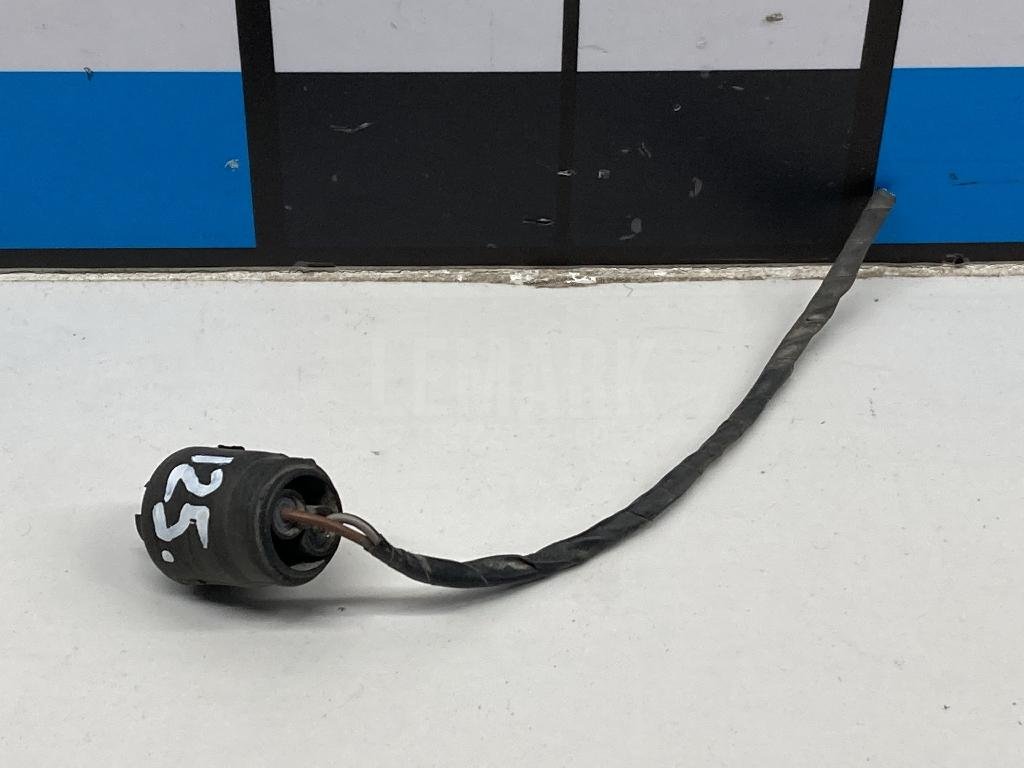 Патрон габаритного фонаря