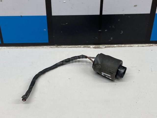 Патрон габаритного фонаря