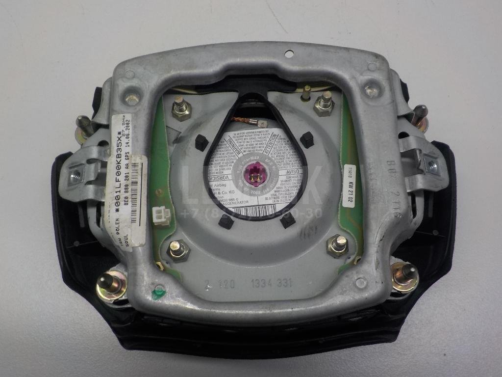 Подушка безопасности в рулевое колесо