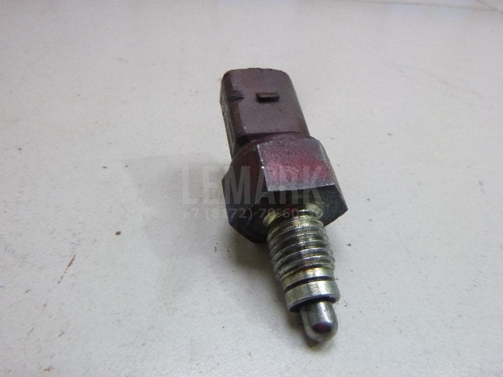 Датчик включения заднего хода