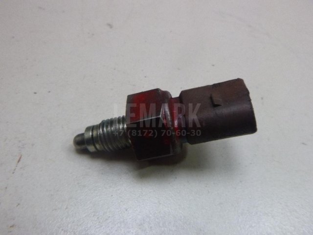 Датчик включения заднего хода