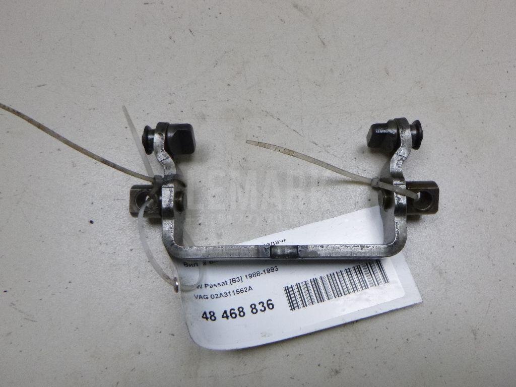 Вилка включения передачи