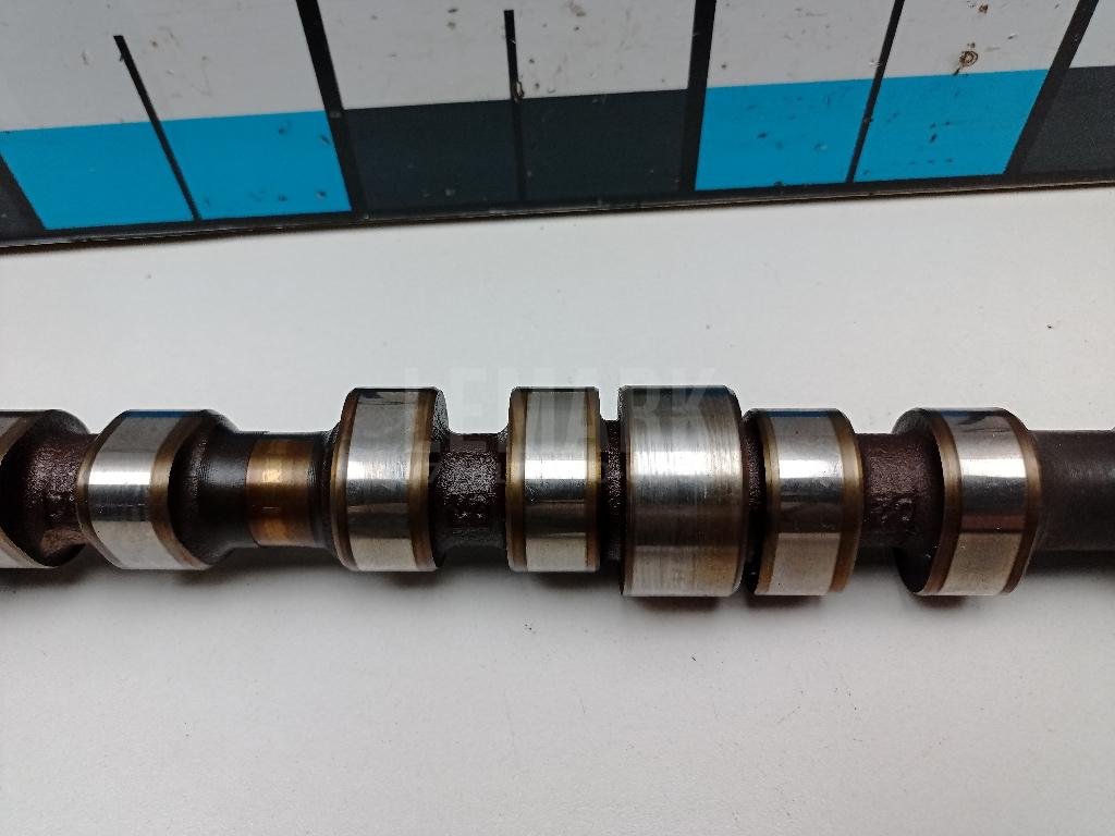 Распредвал выпускной