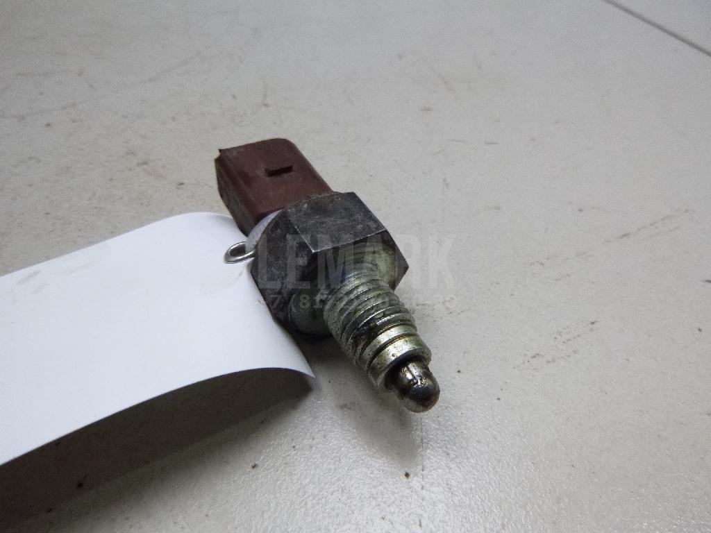 Датчик включения заднего хода