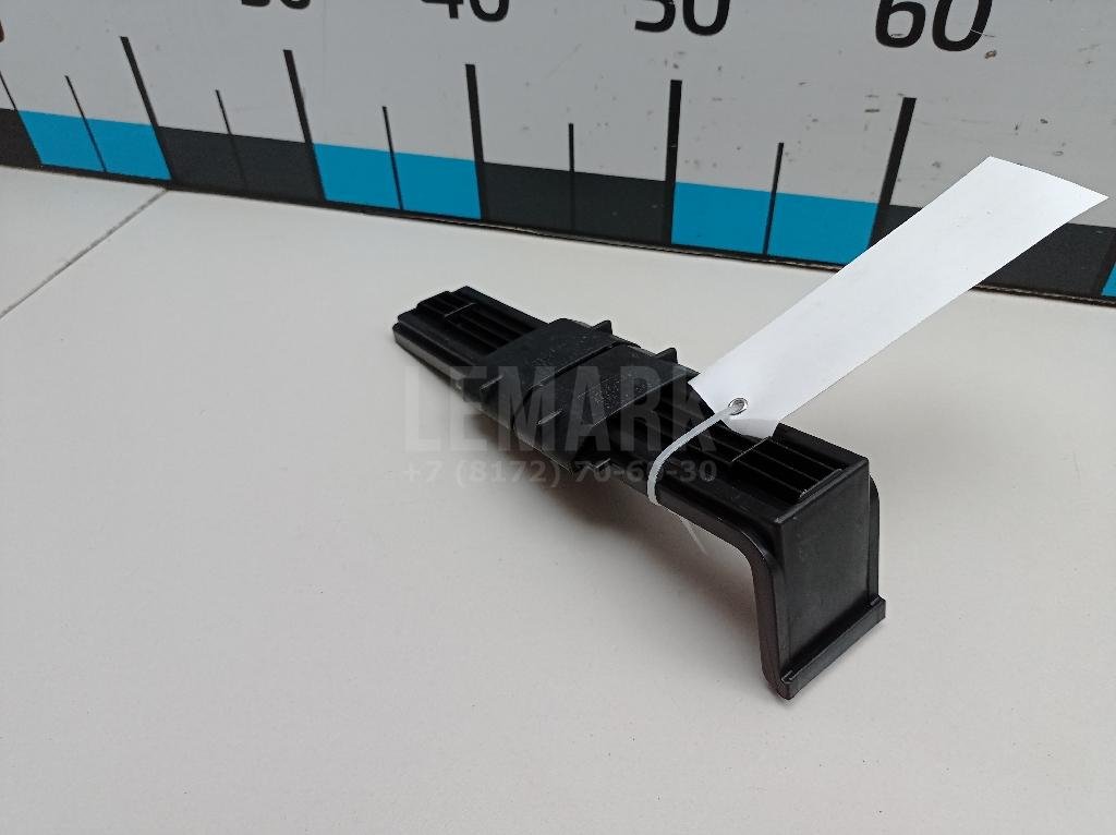 Крышка салонного фильтра