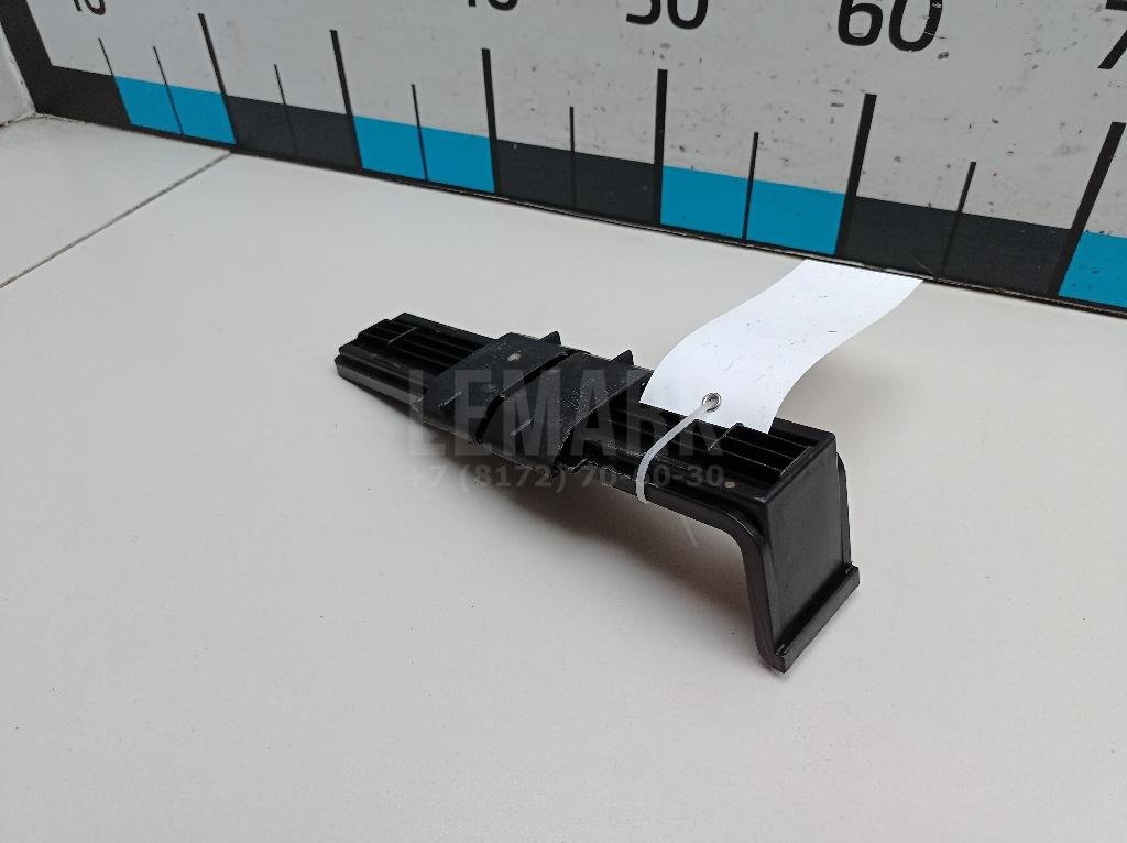 Крышка салонного фильтра