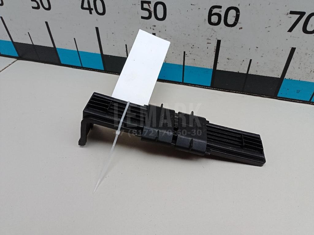 Крышка салонного фильтра