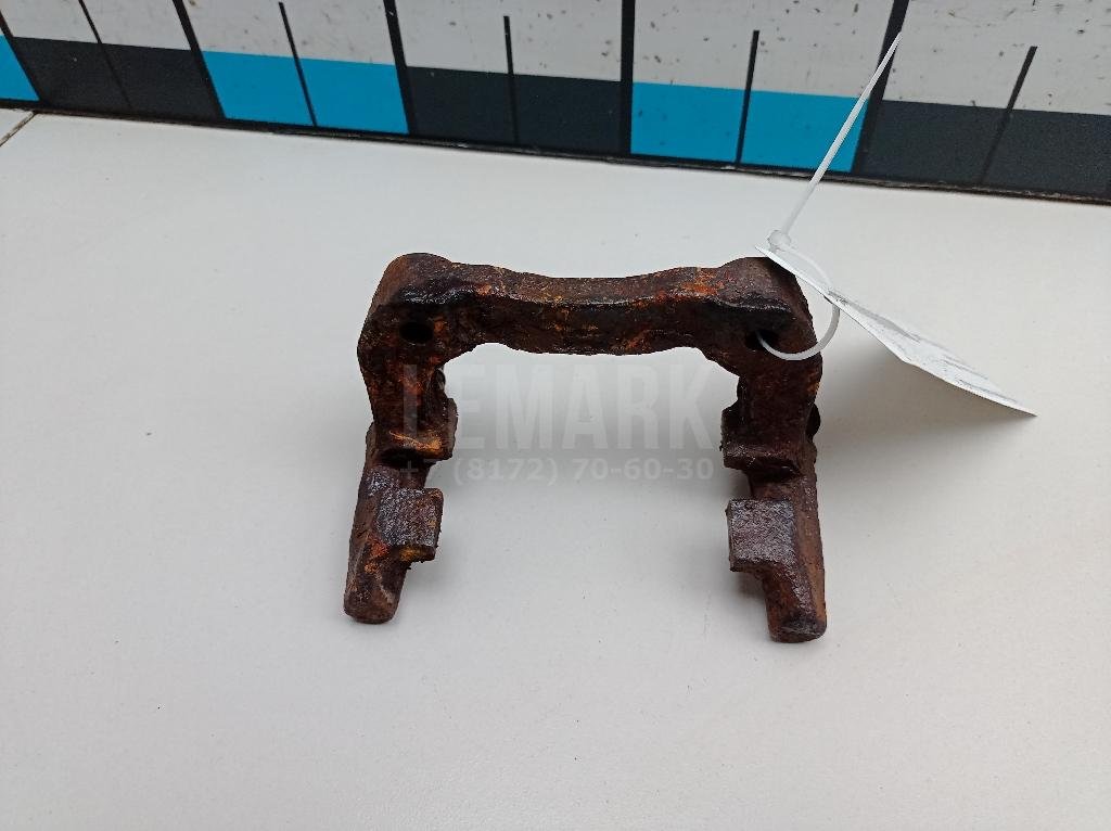 Скоба суппорта заднего правого