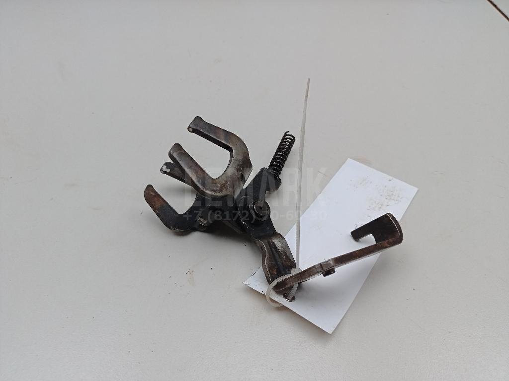 Вилка включения передачи