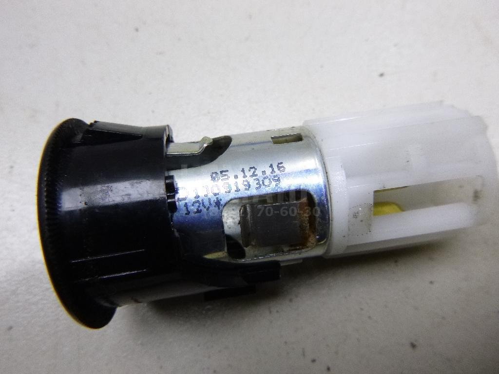 Гнездо прикуривателя