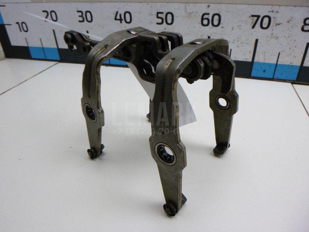 Вилка включения передачи