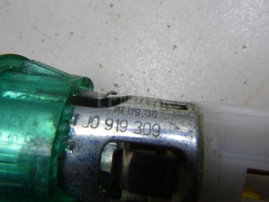 Гнездо прикуривателя