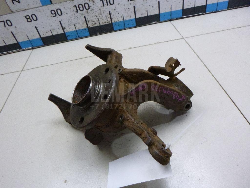 Кулак поворотный передний левый