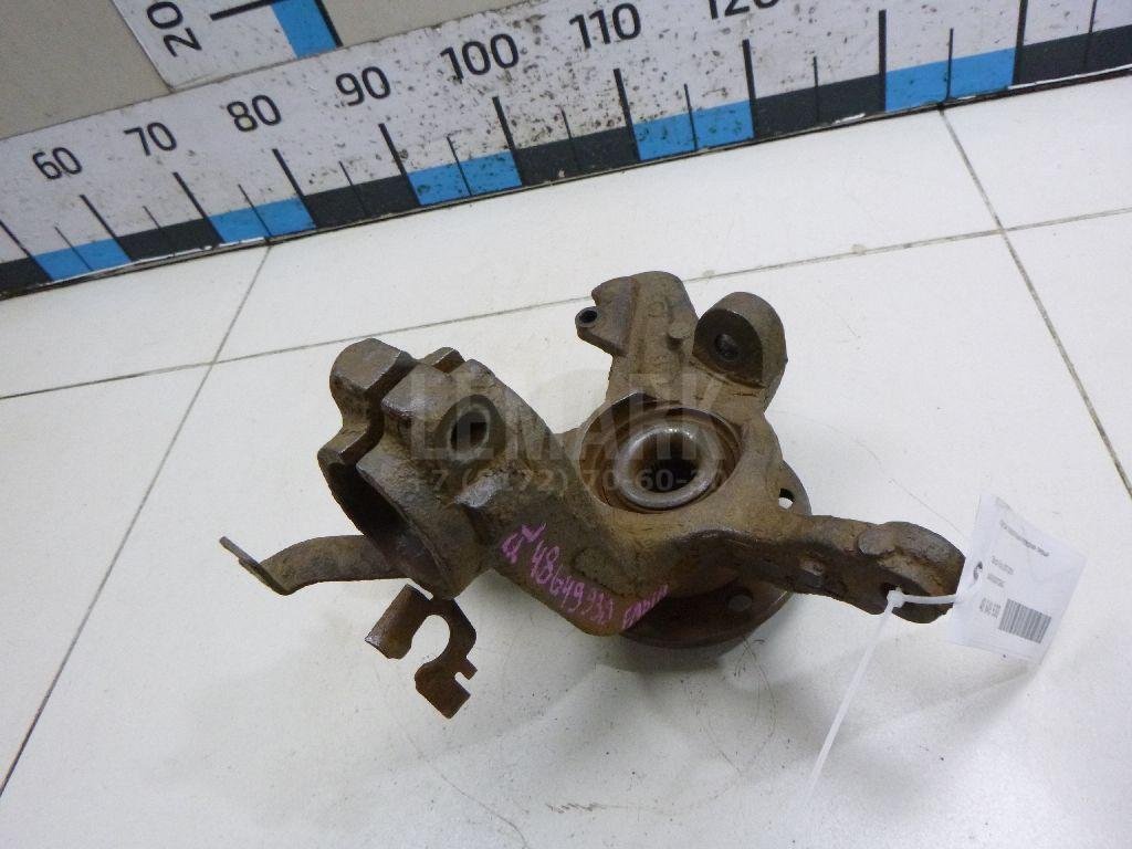 Кулак поворотный передний левый