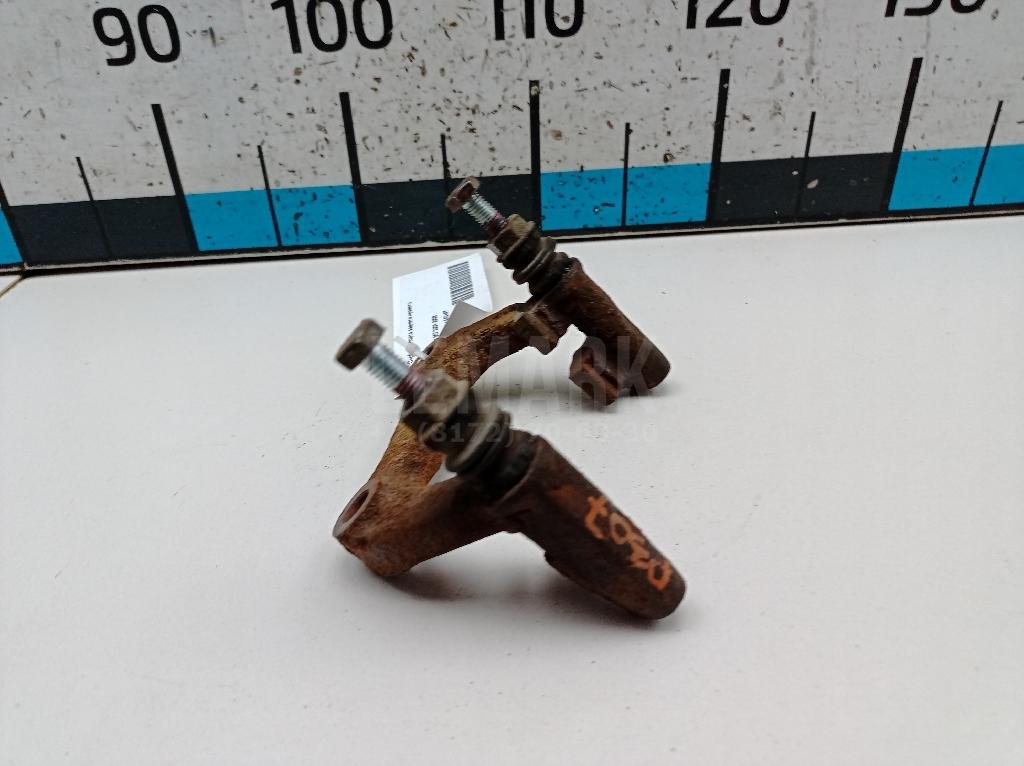 Скоба суппорта заднего правого