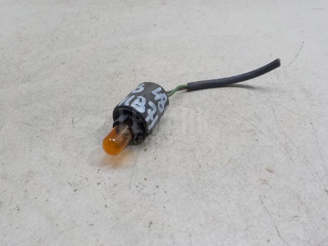 Патрон габаритного фонаря