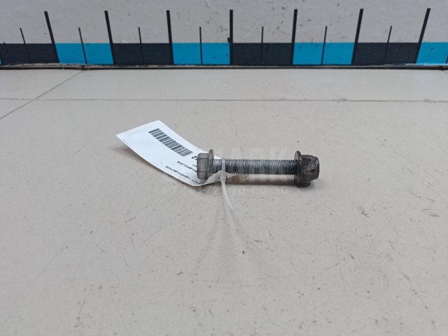 Болт заднего рычага