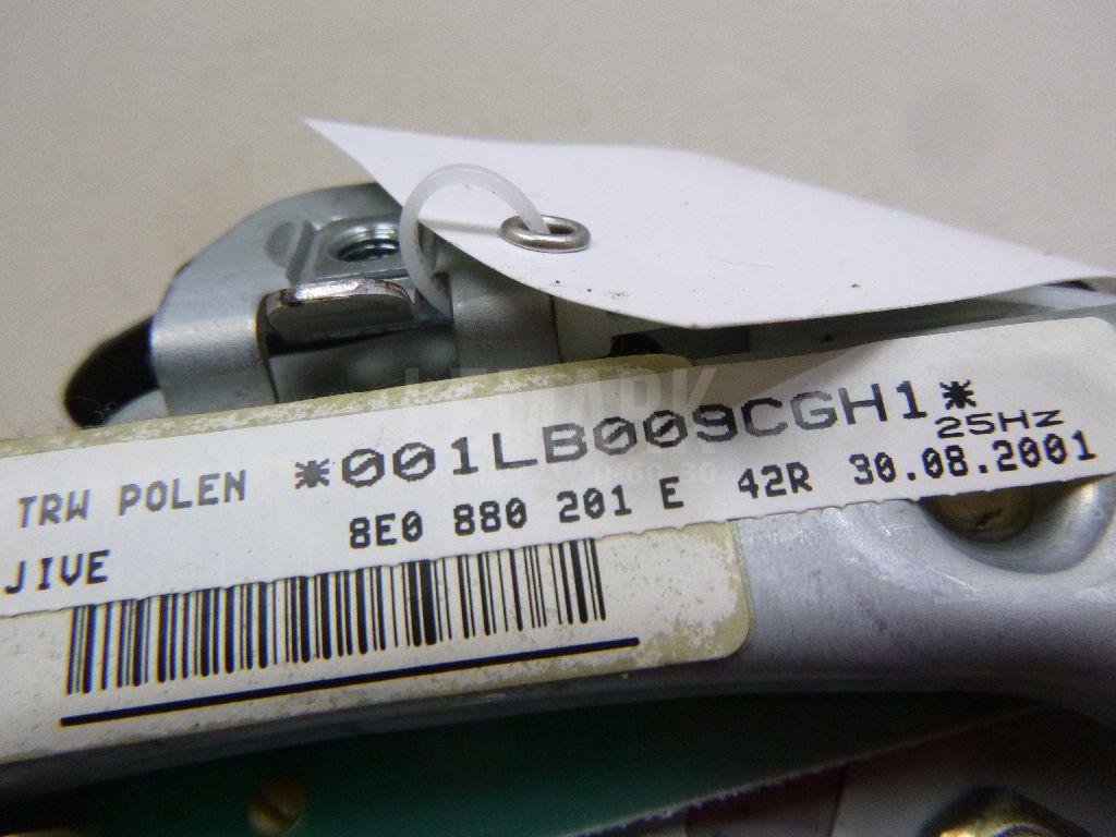 Подушка безопасности в рулевое колесо