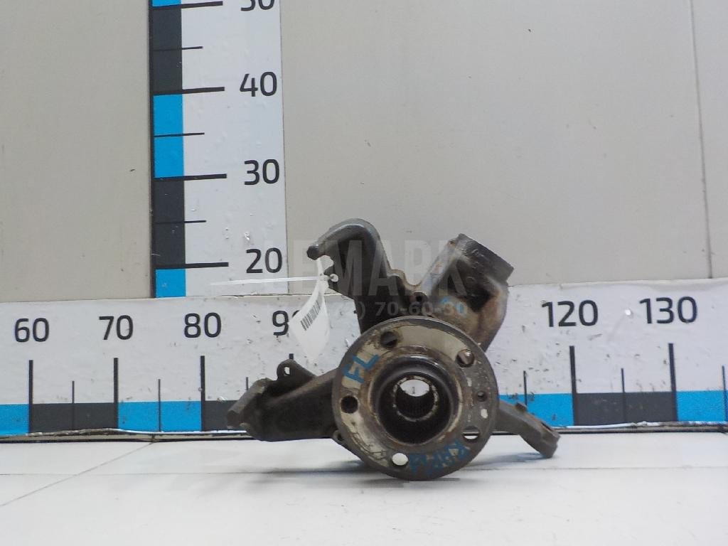 Кулак поворотный передний левый