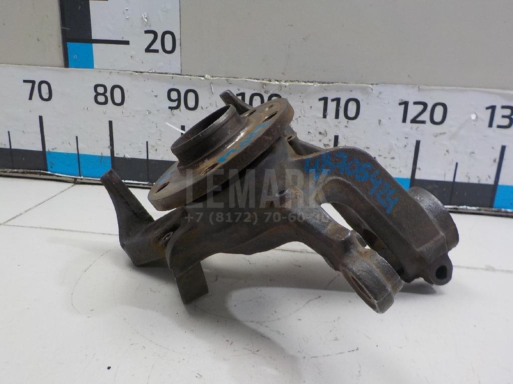 Кулак поворотный передний левый