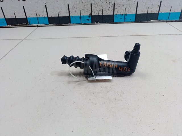 Цилиндр сцепления рабочий