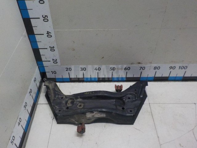 Балка подмоторная