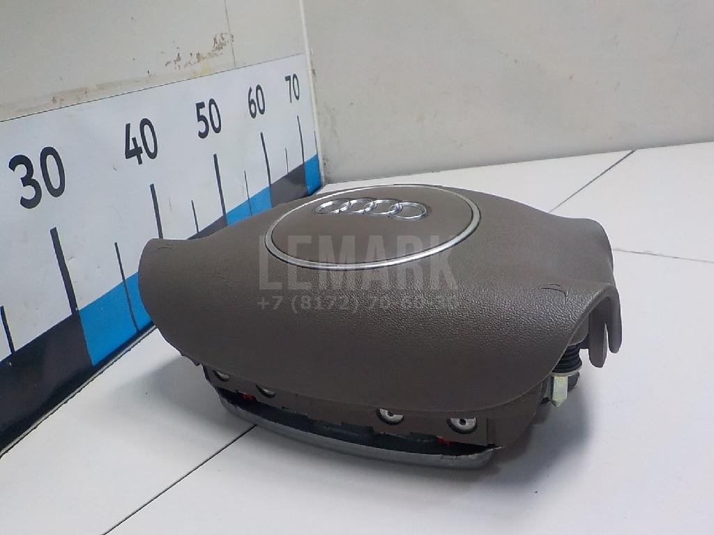 Подушка безопасности в рулевое колесо