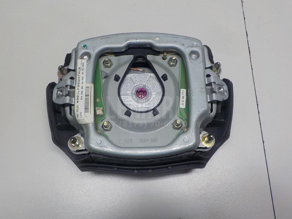 Подушка безопасности в рулевое колесо